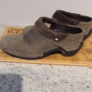 MERRELL Womens Leather Slip Ons Size 8